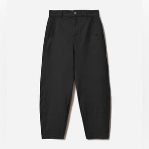 EVERLANE • Utility Barrel Leg Pant • Black, Size 0